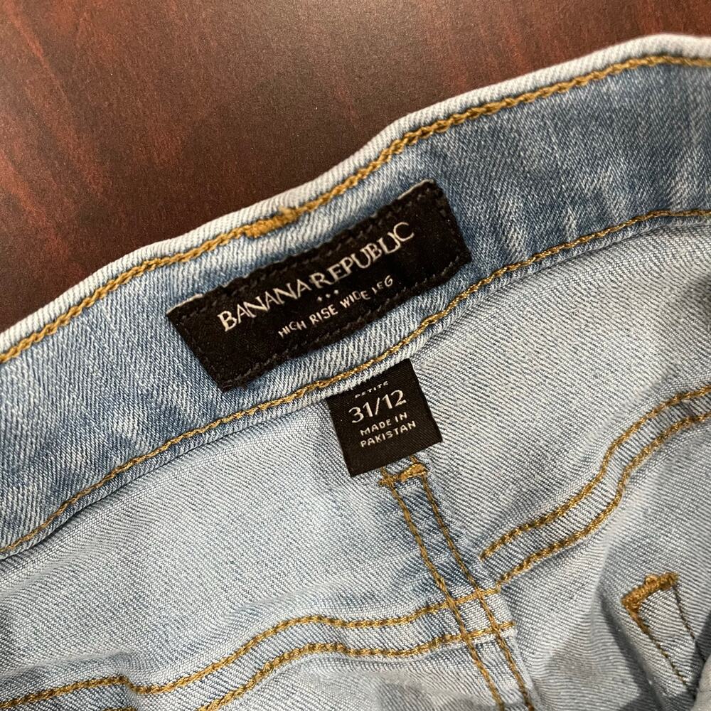 Banana Republic High-Rise Light Wash Button-Fly Wide-Leg Jeans Size 31/12 - Picture 4 of 6